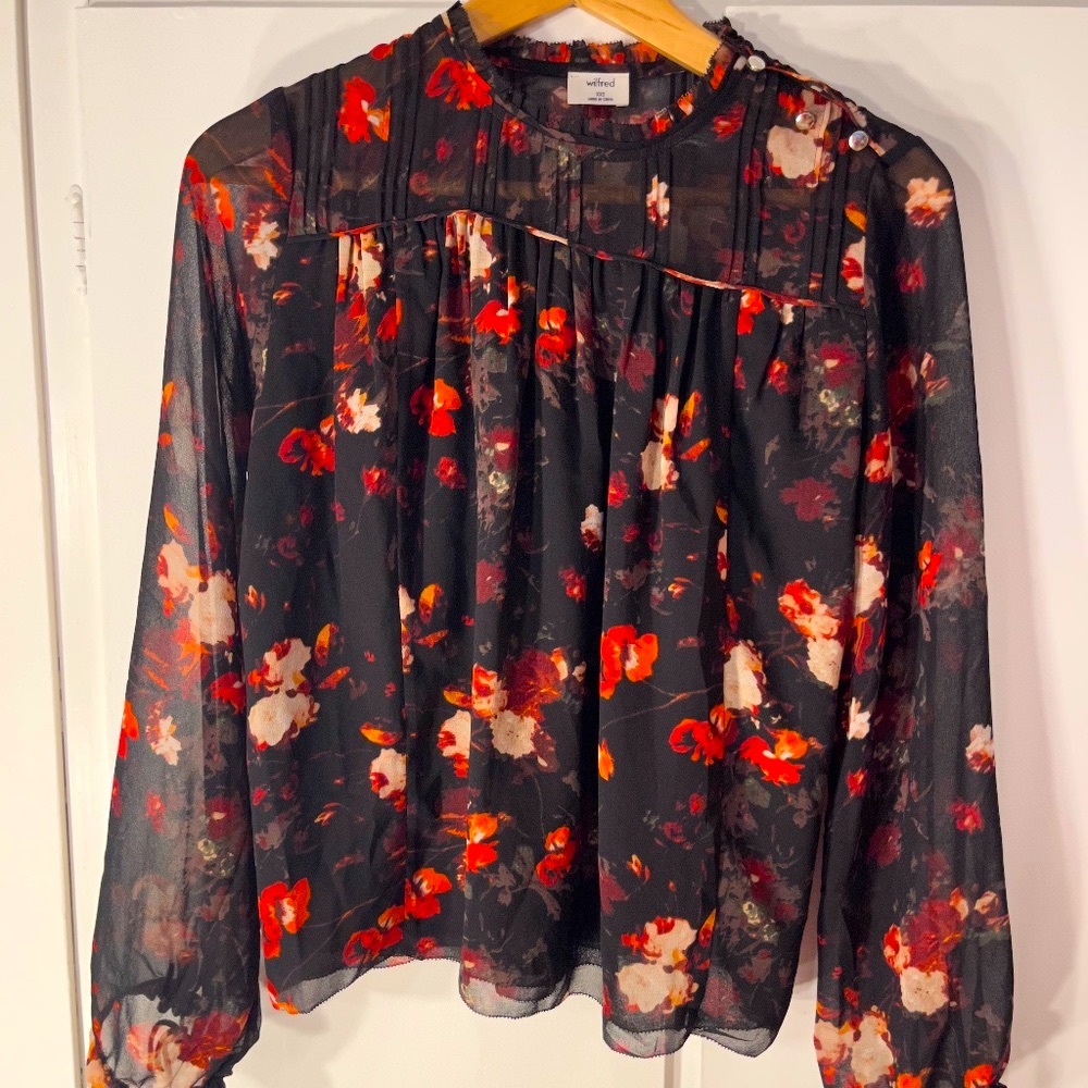 BNWT Aritzia Wilfred Lourdes Blouse in Black Flame/Scarlet